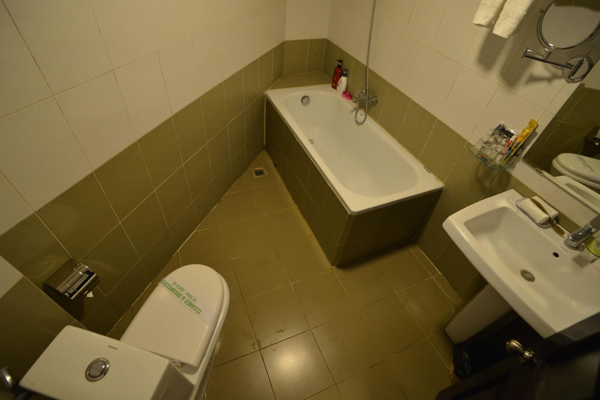 A25 Hotel - 96 Hai Ba Trung Ханой Екстер'єр фото